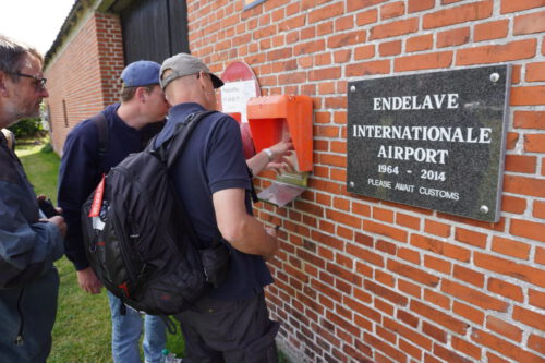 Willkommen im Intl. Airport Endelave, DK