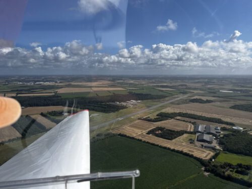 Ein letzter Blick von oben auf den Flugplatz Stauning 